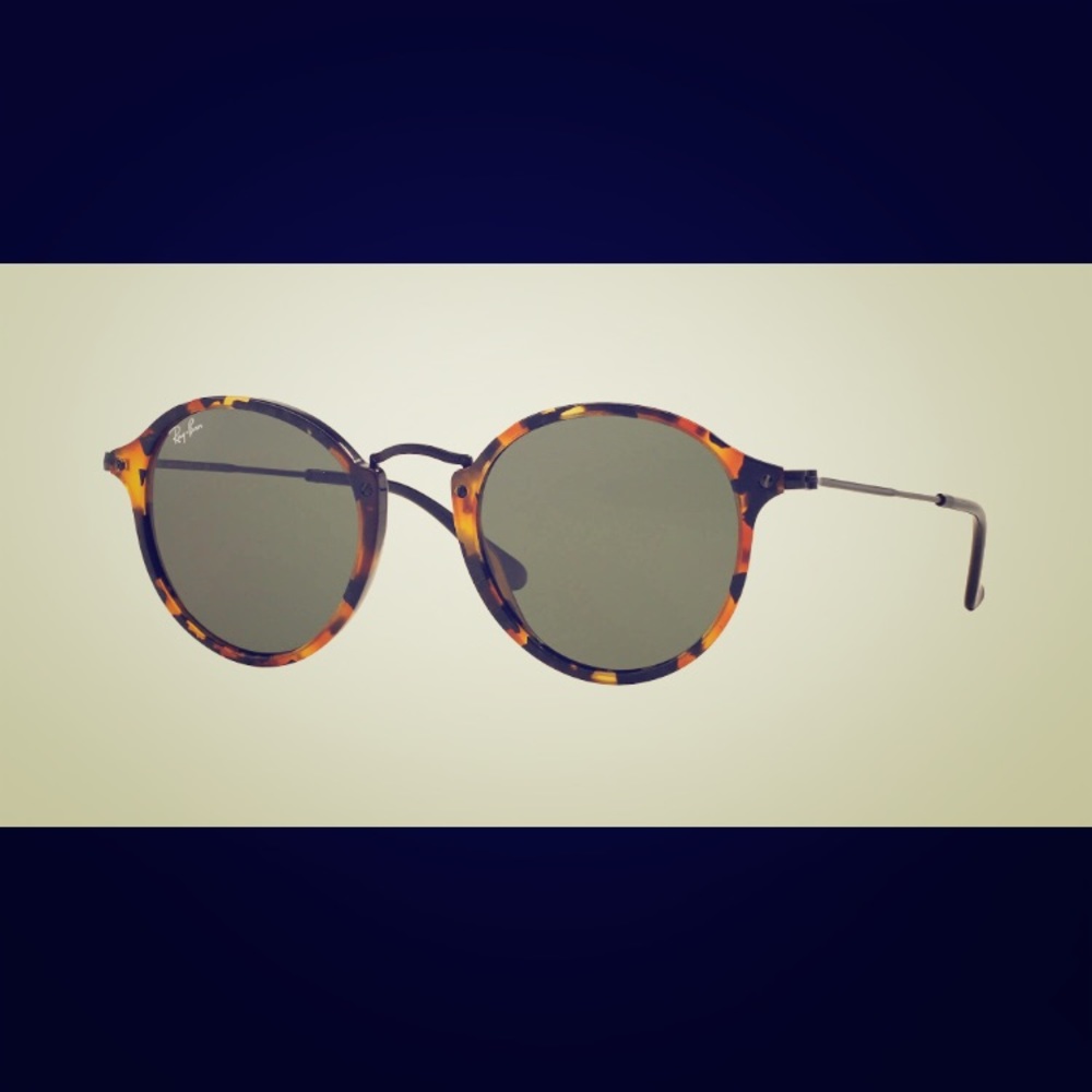 Ray-Ban round tortoise shell sunglasses